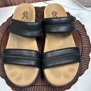 KURU Black Leather Sandals